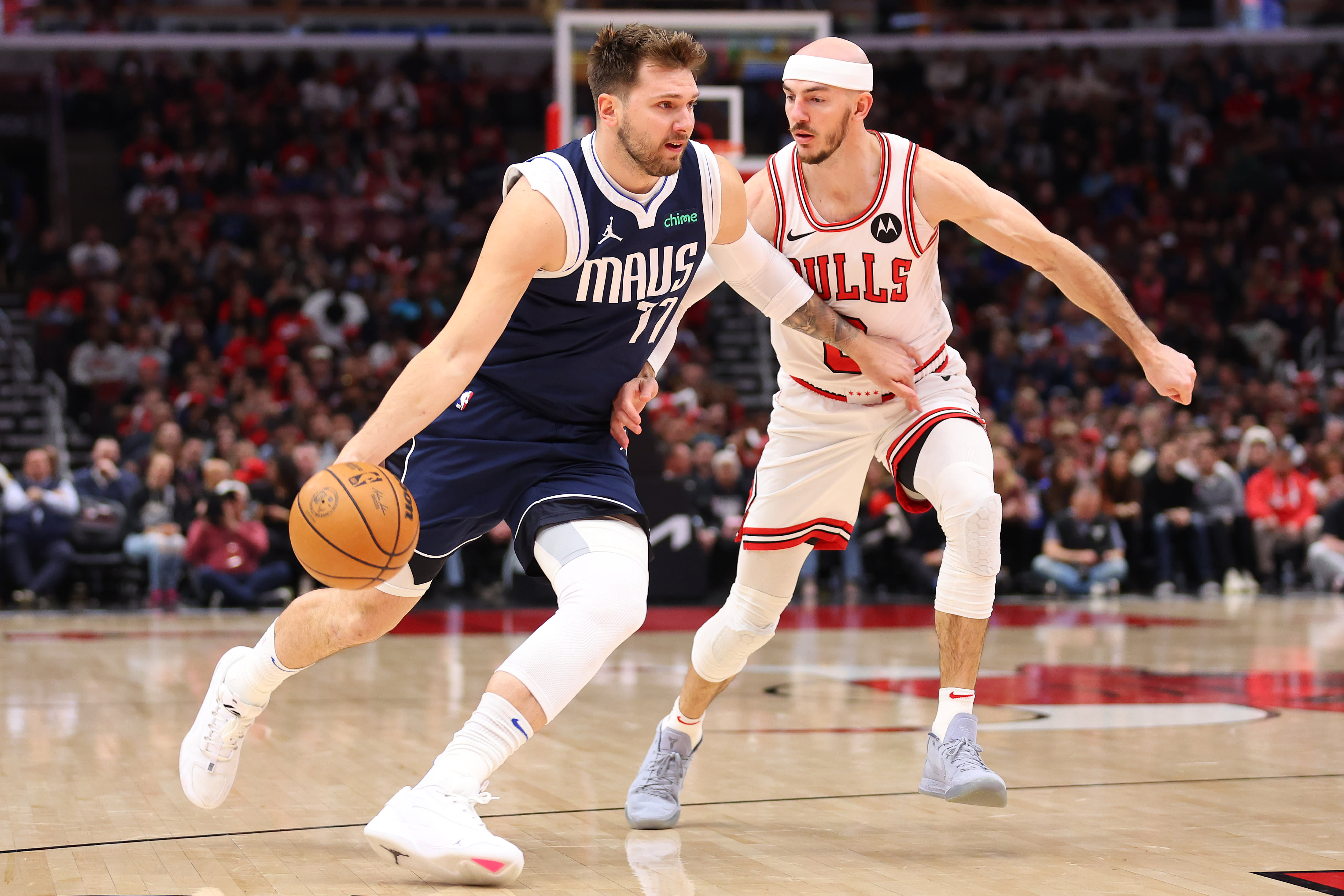 10 Observations: Mavericks rout Bulls in first game back from 4-game road trip