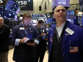 Stock markets pop off Monday morning, start week in green