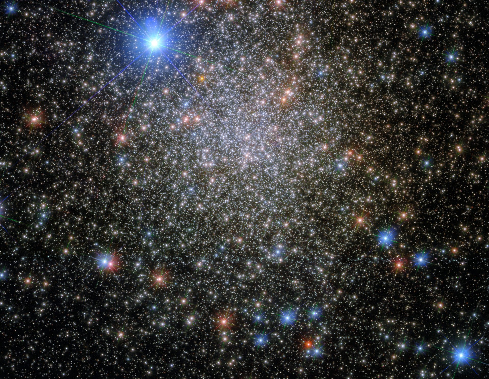 NASA Shares Stunning Image from â€˜Rediscoveredâ€™ Star Cluster - Yahoo Lifestyle