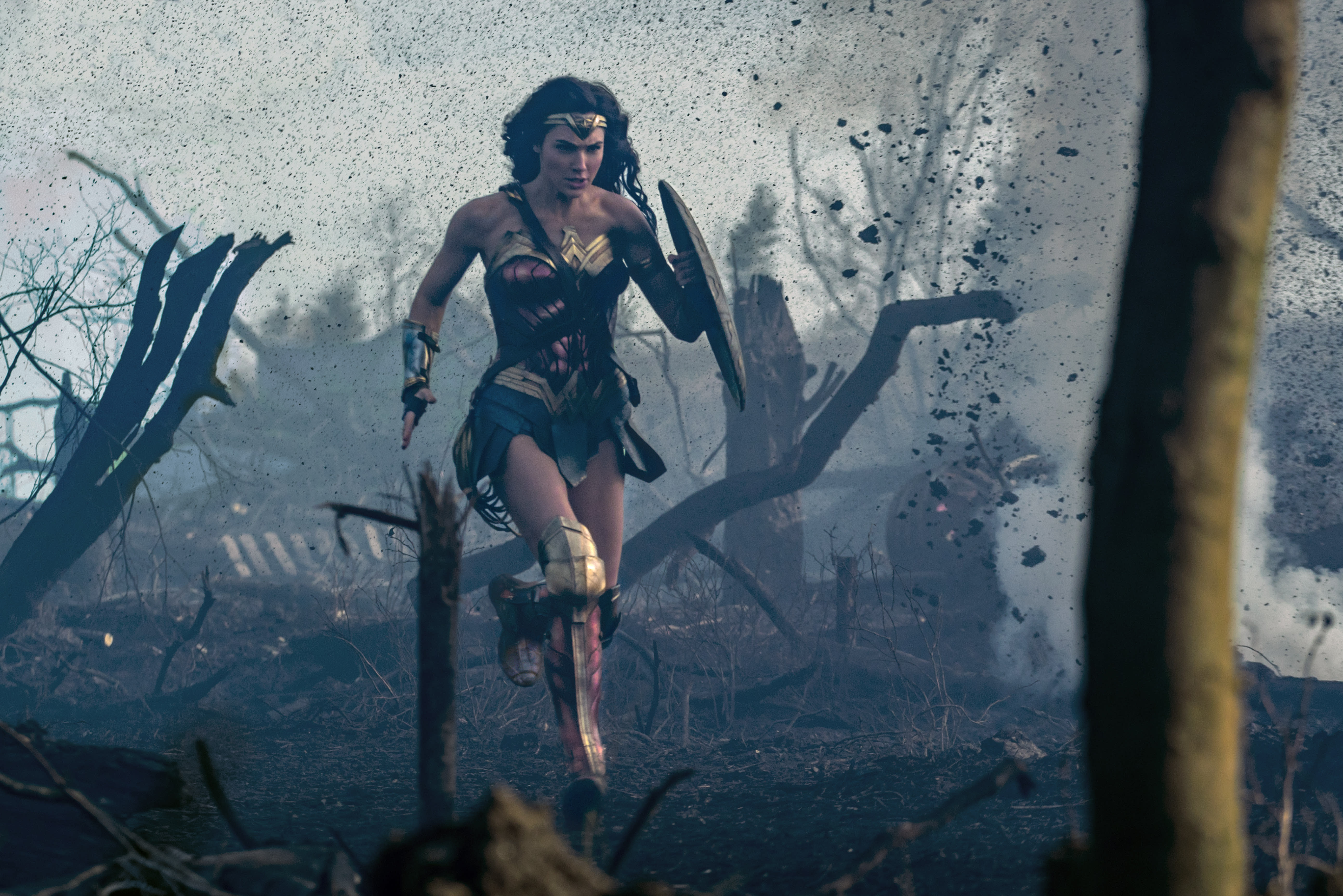‘Wonder Woman’ Charts Second-Best Monday For Superhero ...