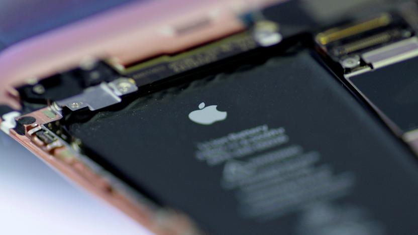 A lithium ion battery of an Apple iPhone 6S is seen at a store in Singapore April 19, 2018.      REUTERS/Thomas White