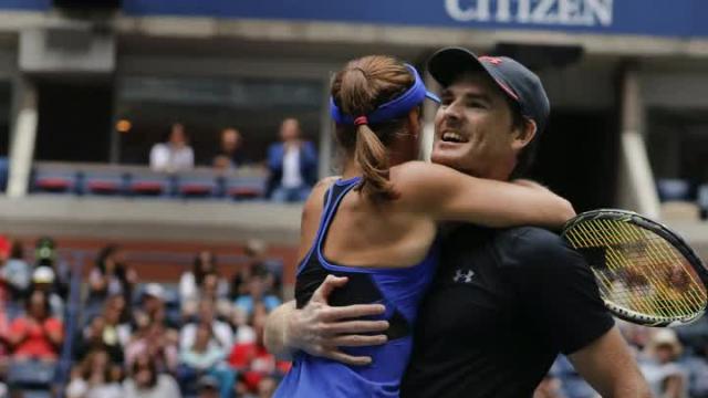Hingis and Murray win U.S. Open mixed doubles