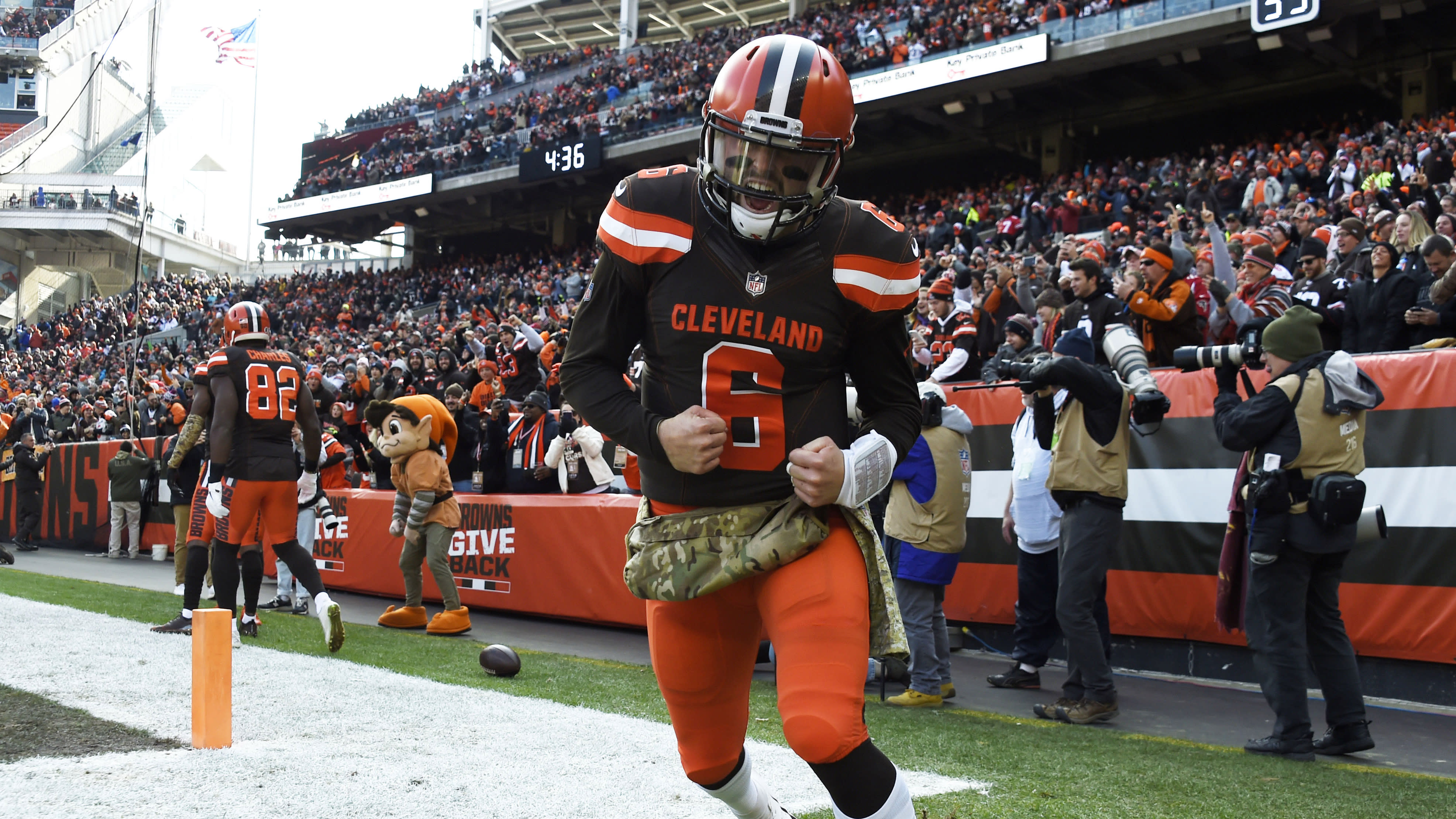 Myles Garrett not surprised to see Baker Mayfield's late-game heroics