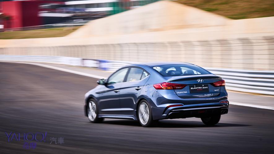 國產複製、全面進攻！2019 Hyundai Elantra Sport麗寶賽道試駕實測！ - 6