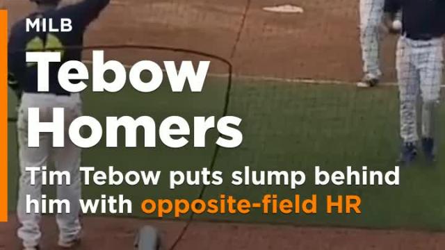 Tim Tebow puts slump behind him with opposite field home run