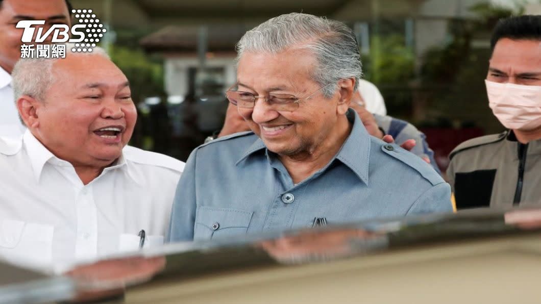 馬來西亞提前大選 97歲馬哈迪重披戰袍 – Yahoo奇摩新聞