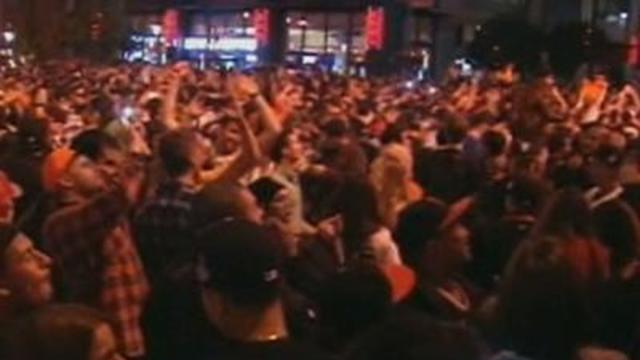 Huge Crowds of Giants Fans Fill SF Streets