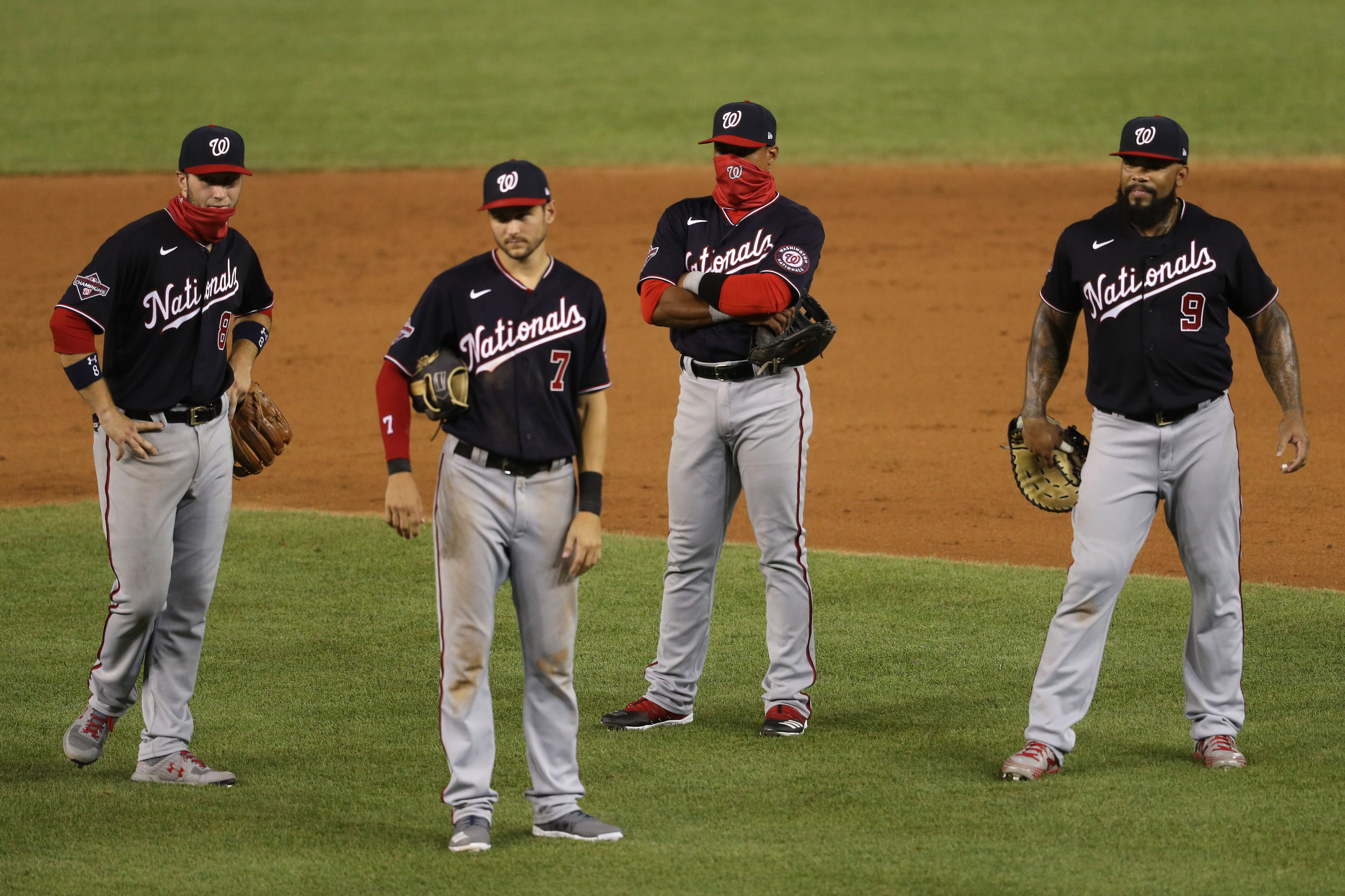 Report: Rob Manfred warns that MLB could shut down by Monday if it can't contain coronavirus - Yahoo Sports