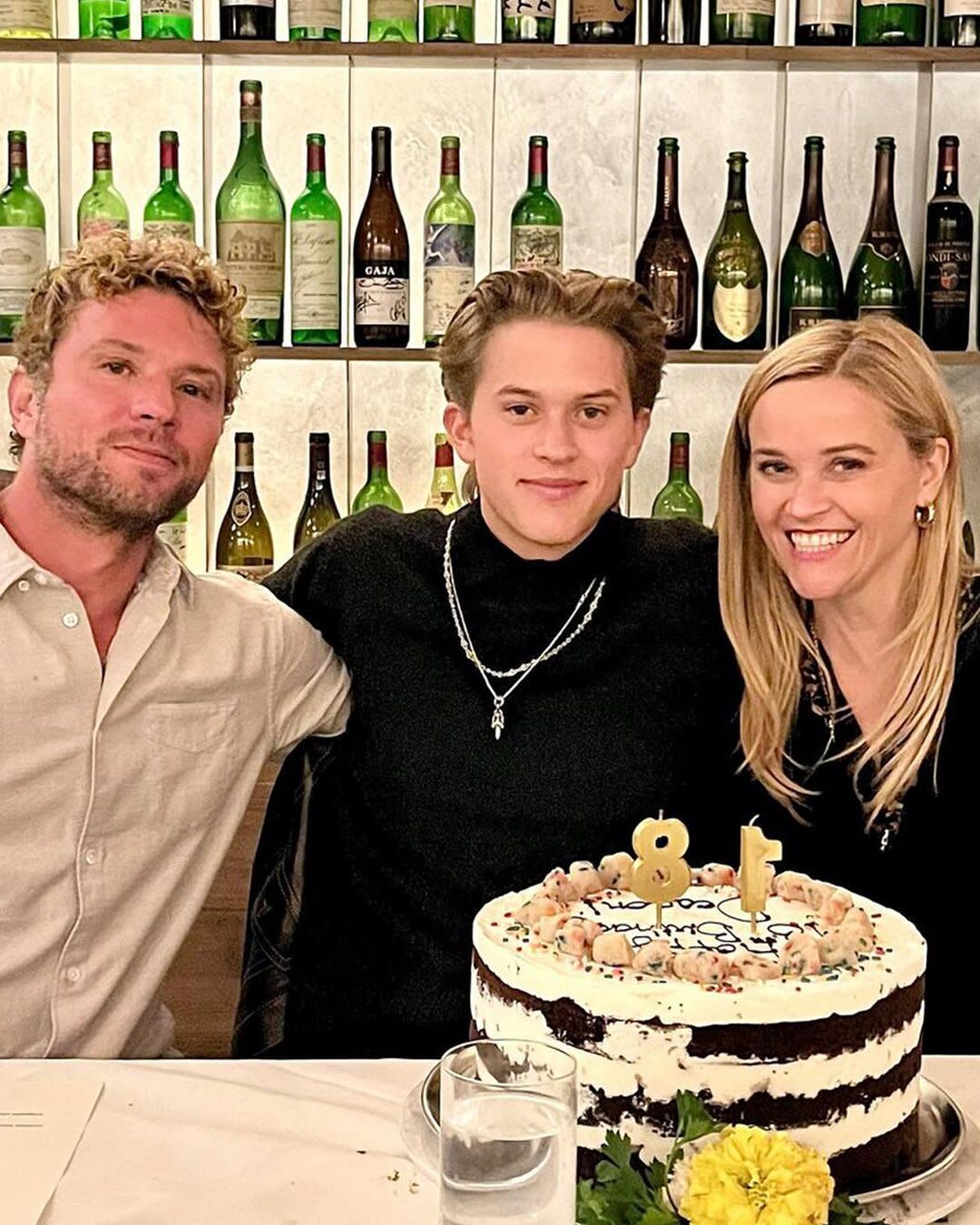 Reese Witherspoon And Ryan Phillippe Celebrate Son Deacon S 18th Birthday Together Bursting