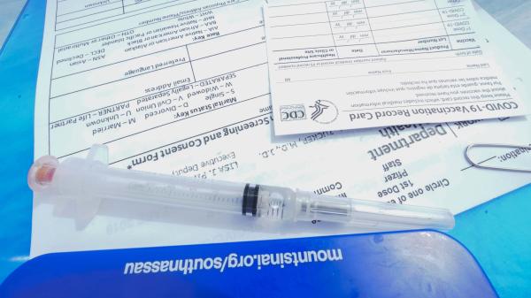 What You Need to Know About Your Vaccine Card