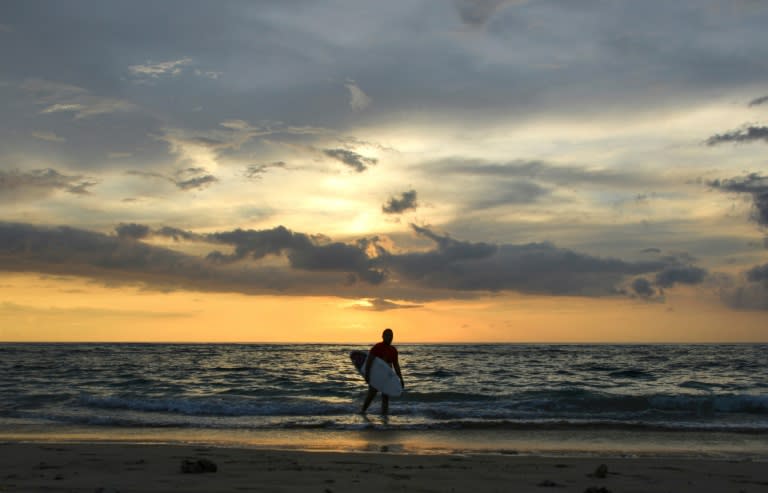 Survival Surfing Indonesians Riding The Waves To Beat Tsunami Trauma