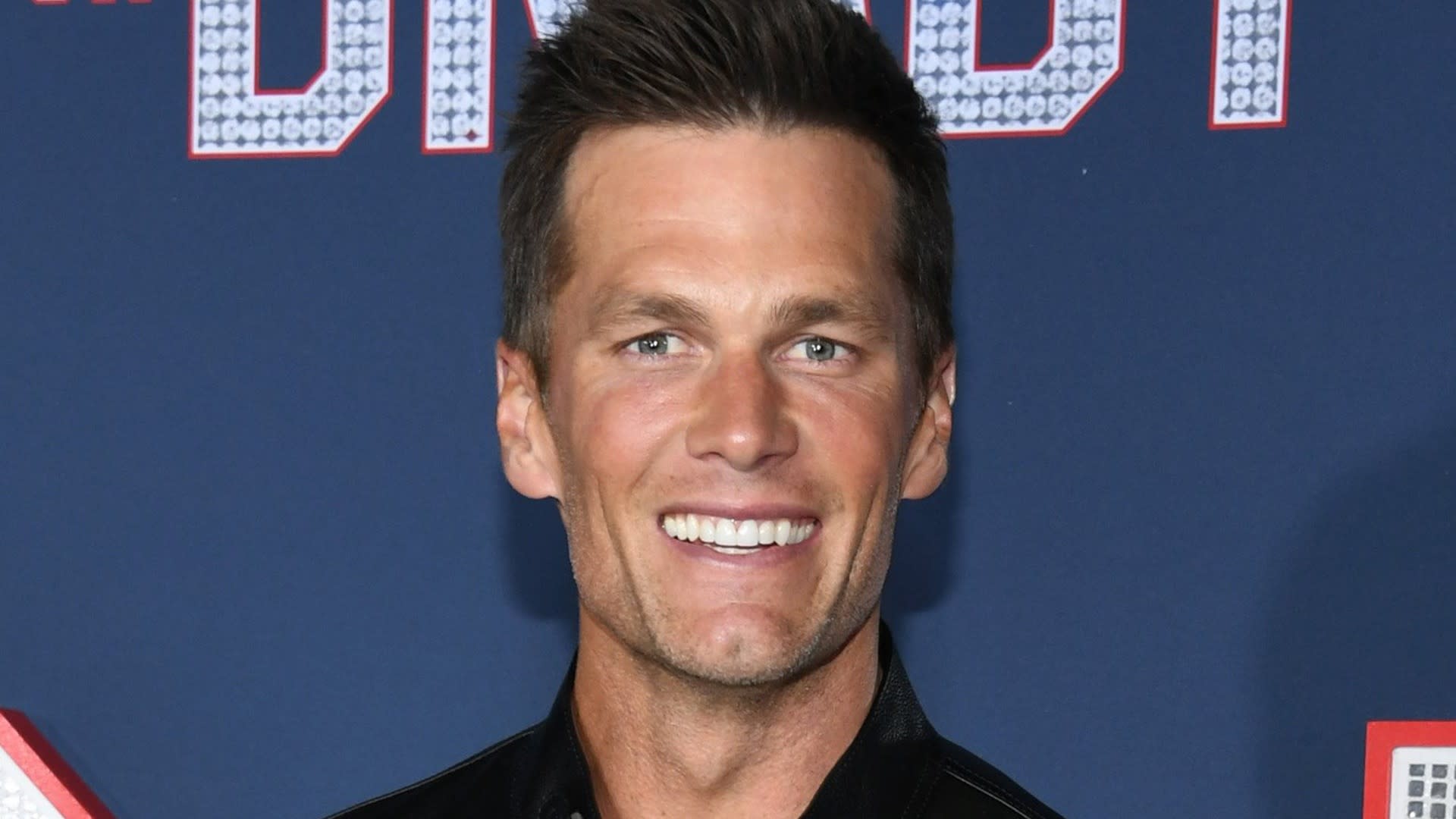 David Beckham, Patrick Mahomes and Serena Williams pay tribute to Tom Brady  after he retires again