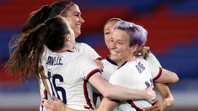 USWNT wins thriller vs. Netherlands, Team USA swimmers make statements in and out of water | What You Missed