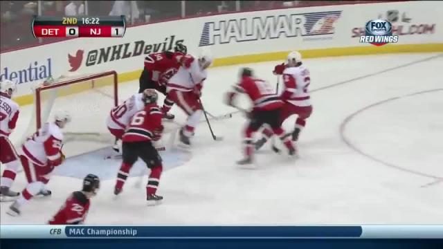 Jonas Gustavsson goes behind-the-back on save