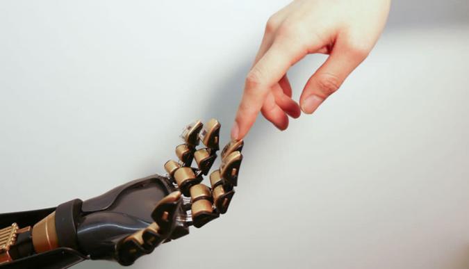 Stanford researchers make artificial skin that senses touch