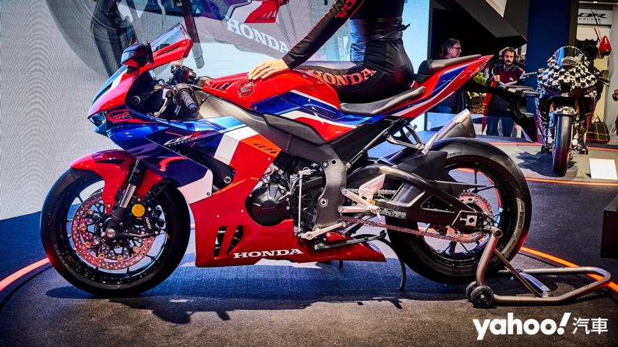 【米蘭車展】賽道本質全面進駐！2020 Honda CBR1000RR-R跑格實力大幅躍進！ - 12