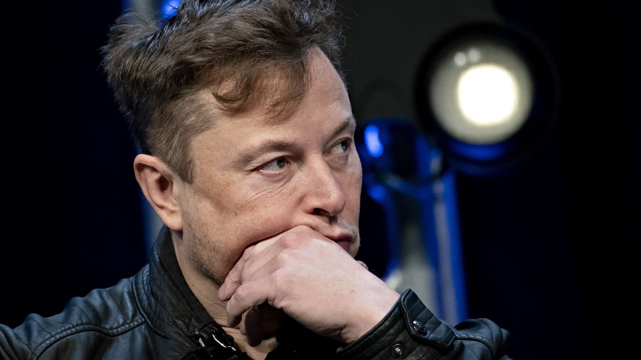 Elon Musk Says He's Getting Rid of Most of His Possessions
