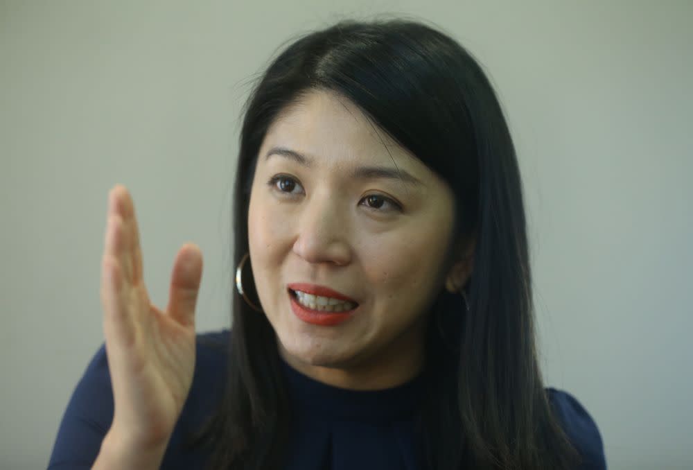 yeo bee yin minister