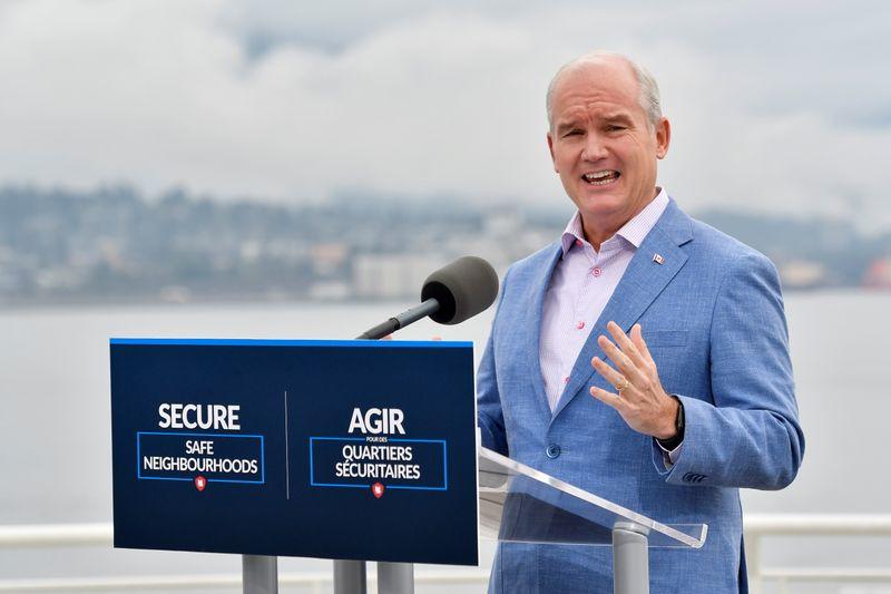 Canada opposition leader, under pressure, scraps vow to end assault-weapon ban