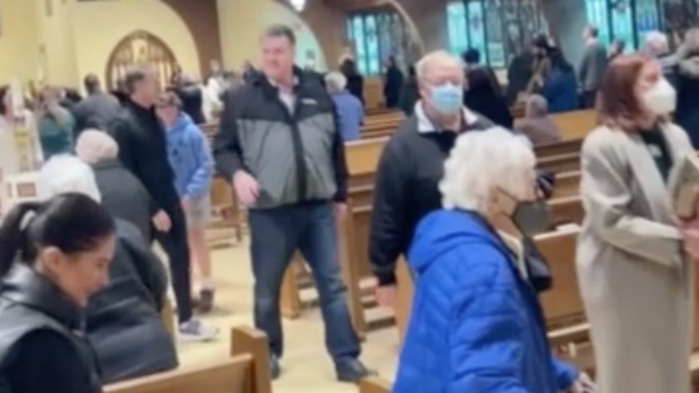 Pennsylvania Parishioners Sing 'Fly, Eagles Fly' at Super Bowl