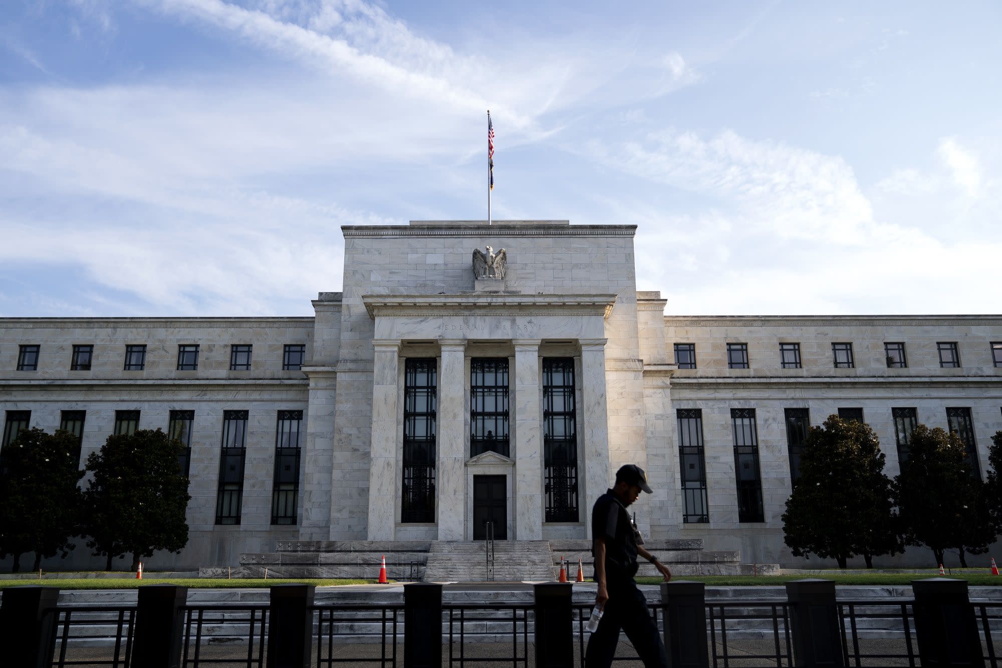 az-news-ai.blogspot.com - Fed Minutes Show Most Officials See Taper Starting This Year - Yahoo Finance