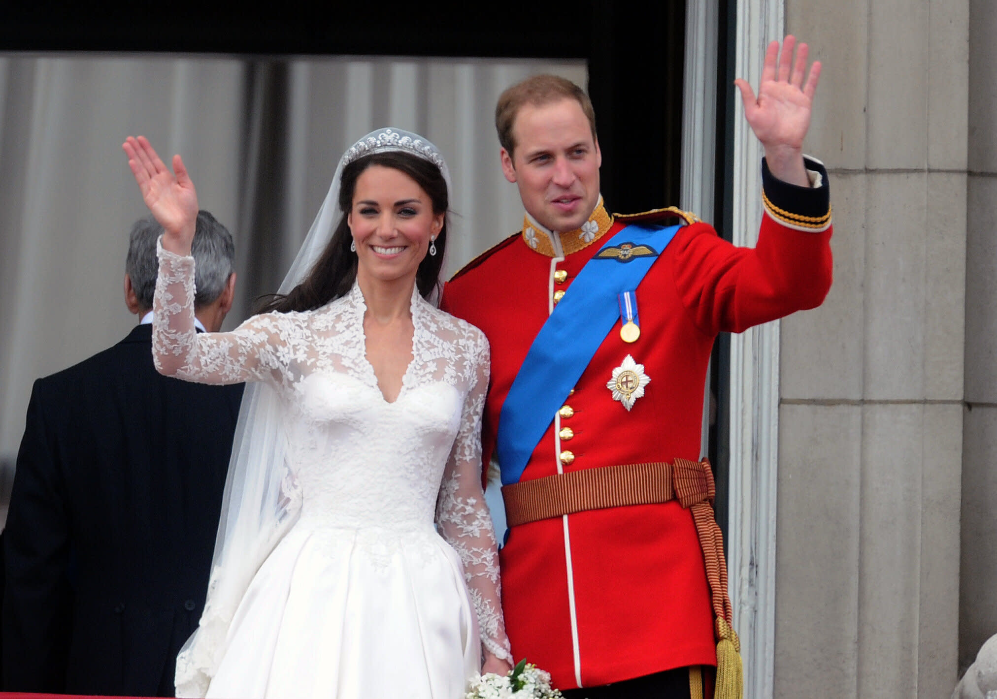 Kate and William thank fans for anniversary  wishes