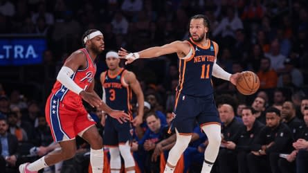 Knicks score eight points in final minute to steal Game 2 from 76ers, 104-101