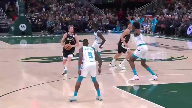 Brook Lopez with a dunk vs the Charlotte Hornets