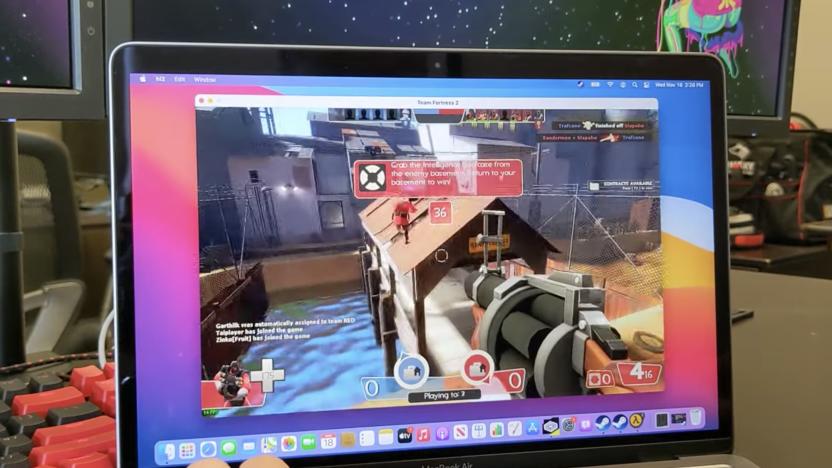 Team Fortress 2 running on an M1 Mac through CrossOver emulation.