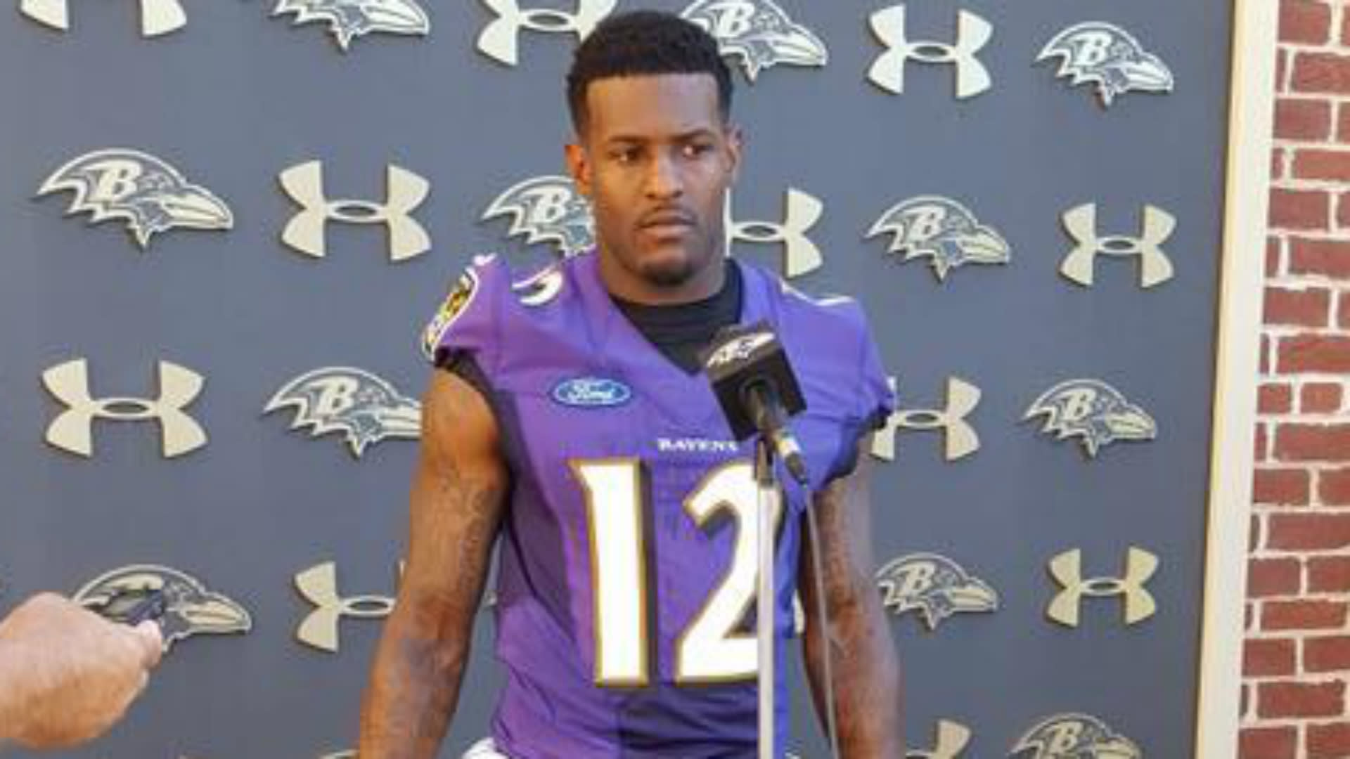 mike wallace jersey number