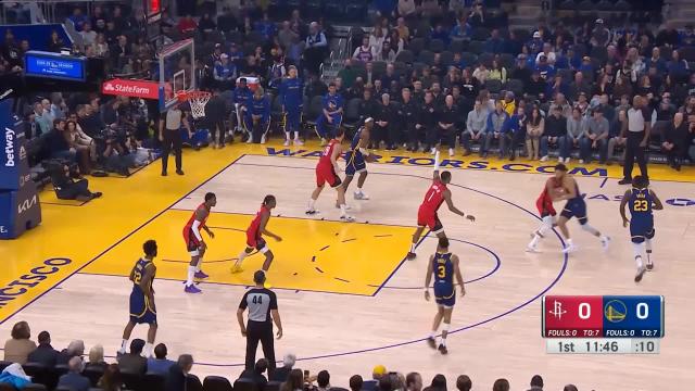 Kevon Looney with a first basket of the game vs the Houston Rockets