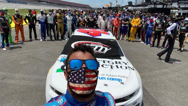 The Rush: NASCAR drivers stage historic gesture for Bubba Wallace after racism hits Talladega 