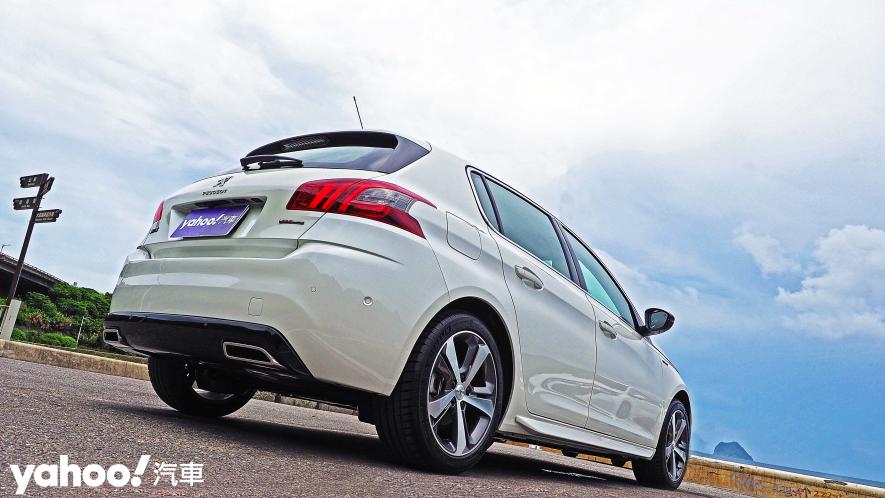 玩得起的規格、觸得到的浪漫！2020 Peugeot 308 GT Line Cielo海灣試駕 - 4