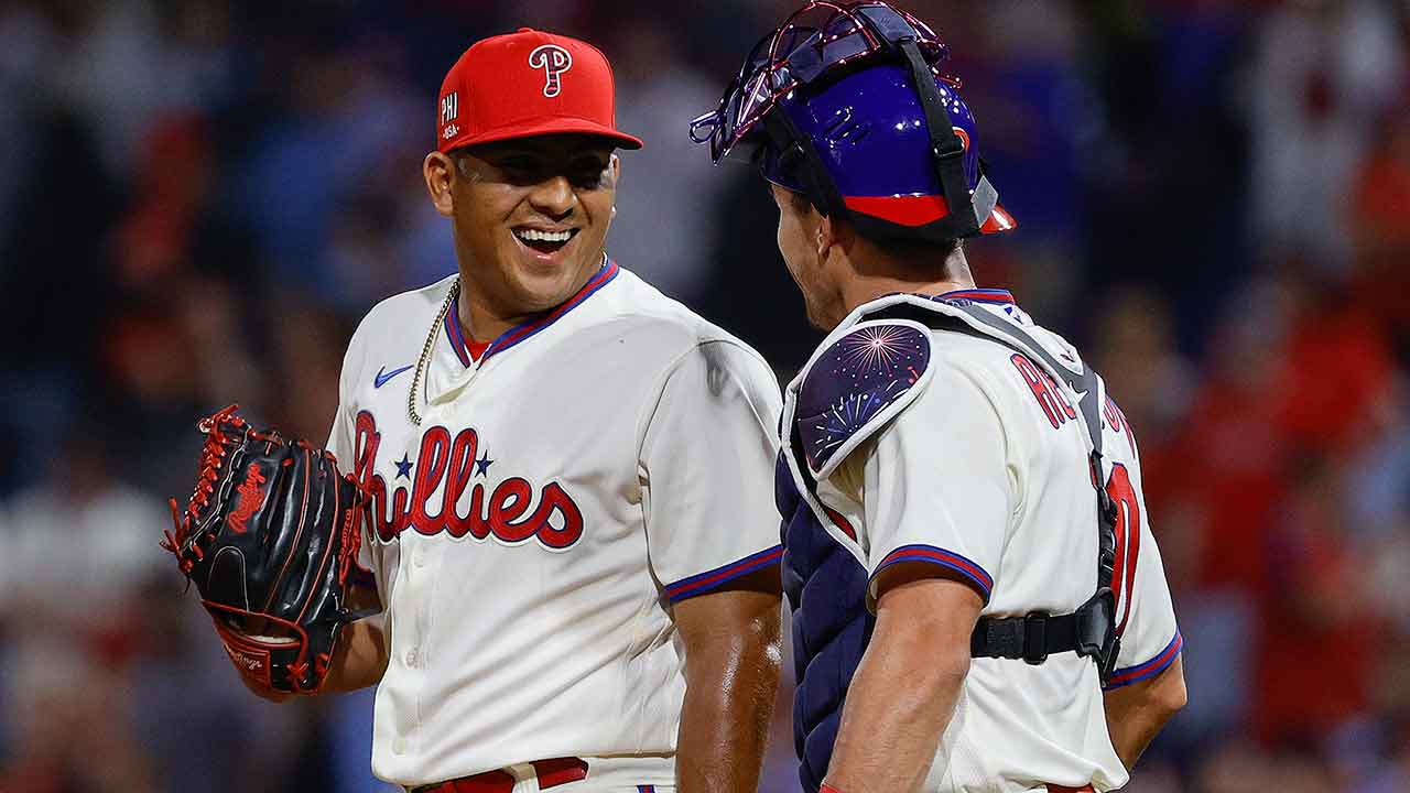 Phillies by far the best rotation in NL through six series - Yahoo Sports