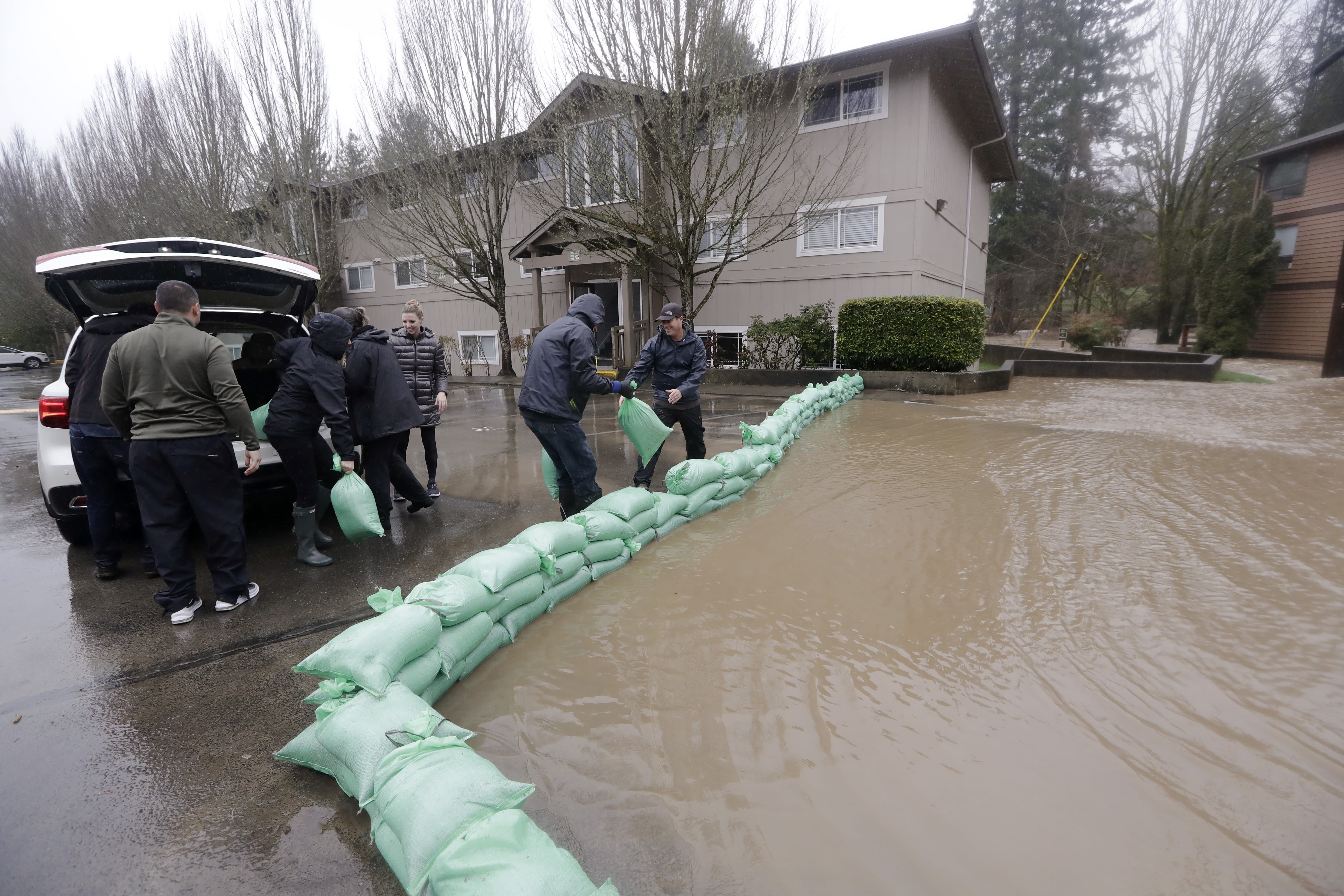 Rains cause flooding, evacuations in western Washington