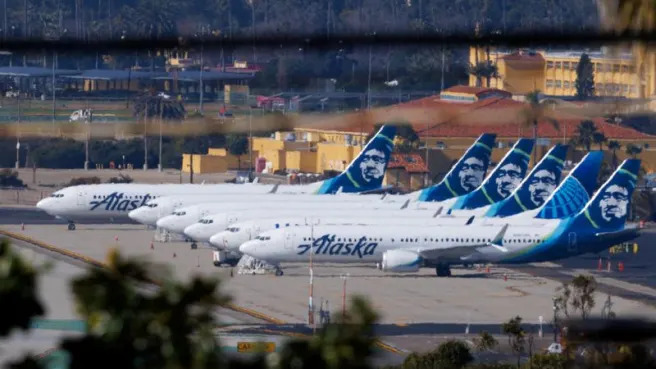 Alaska Air forecasts Q2 profit beat amid busy summer