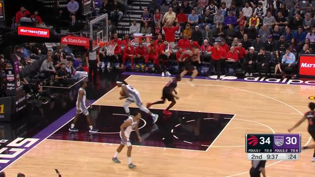 Chris Boucher with a dunk vs the Sacramento Kings