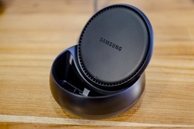 Samsung DeX docking station