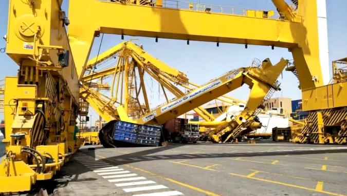 Port Dubai: Monsterfrachter plättet nagelneue Containerbrücke
