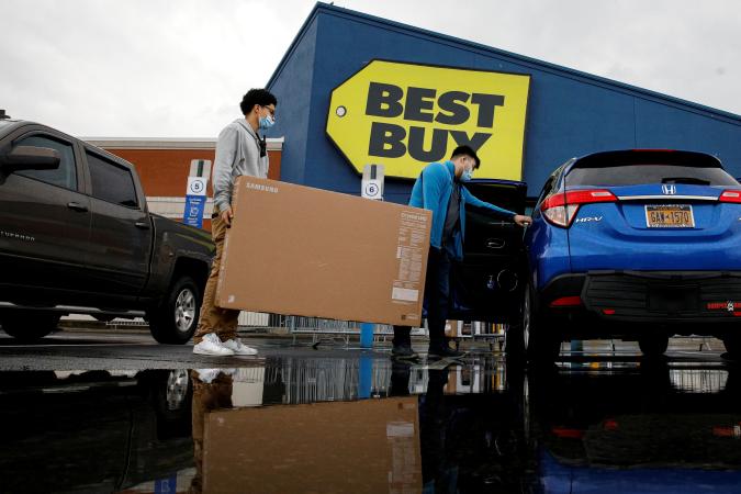 For 0, Best Buy will haul away your two greatest hunks of tech junk