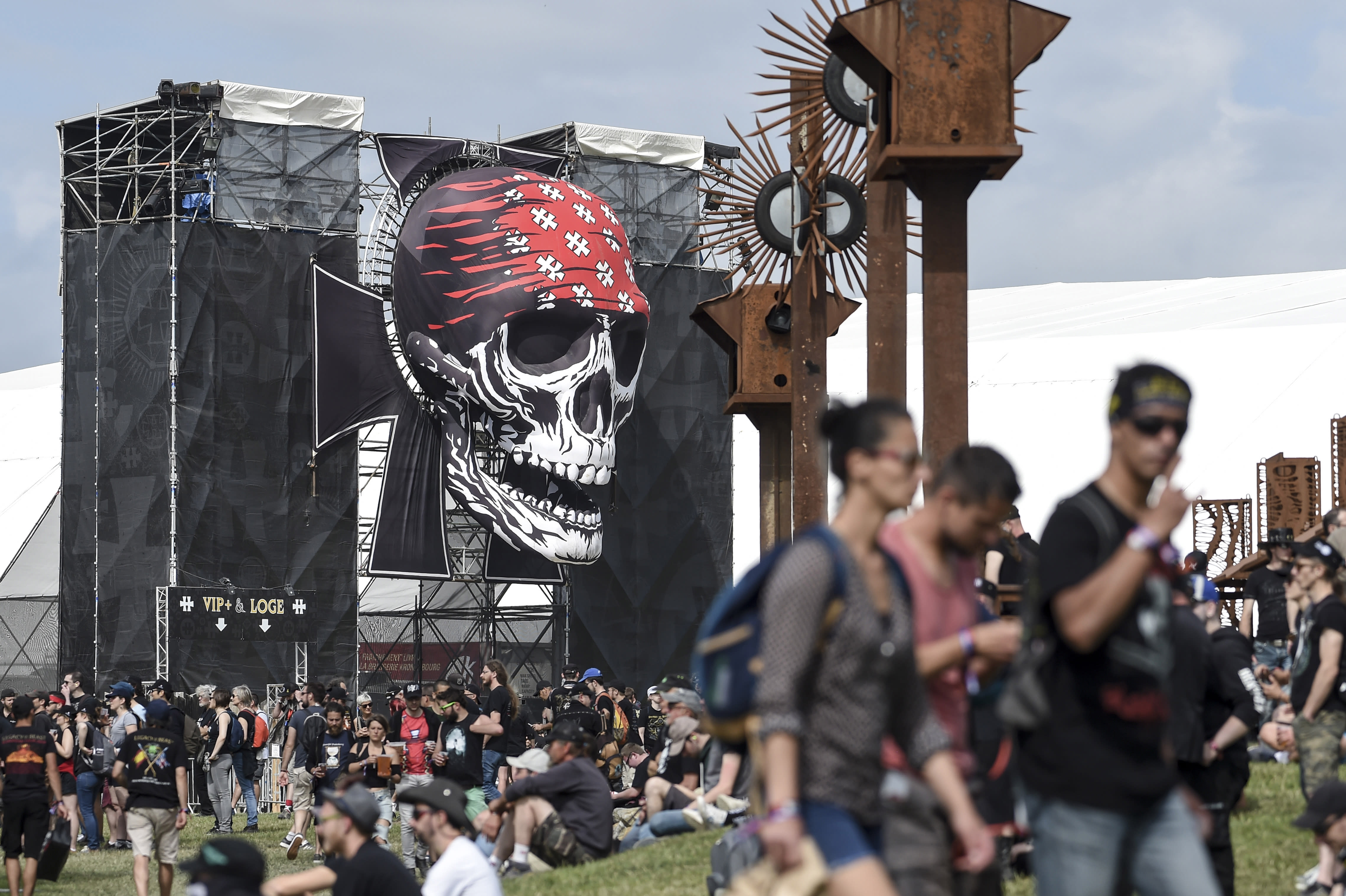 Le hellfest open air annonce son édition virtuelle hellfest from home 2021 ...