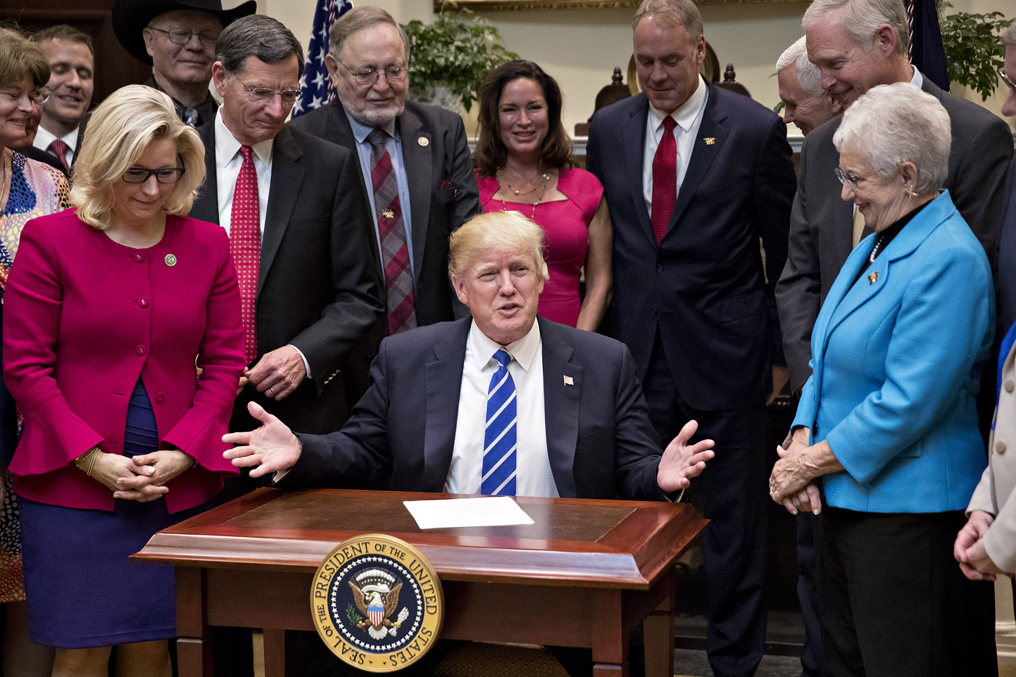 president-trump-mocks-smallest-desk-ever-and-5-other-times-he-was