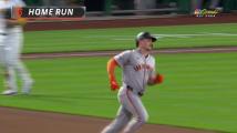Chapman smashes homer to extend Giants' lead over Pittsburgh