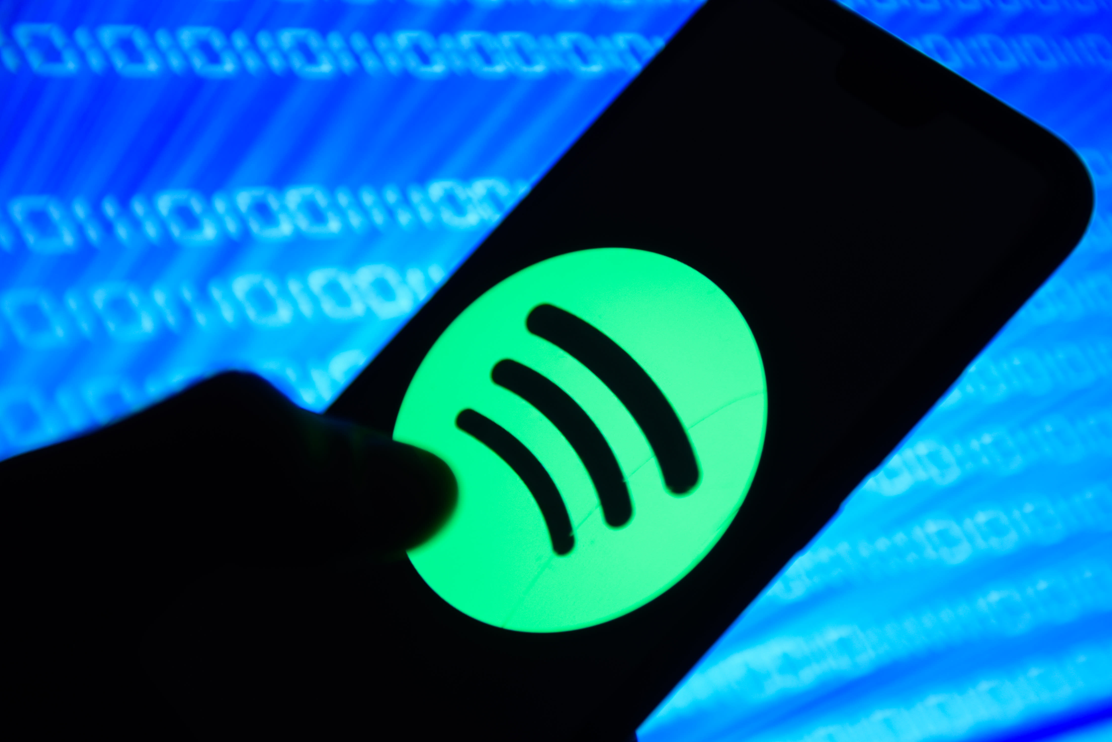 Spotify Premium Duo subscription offers deal for two users [Video]