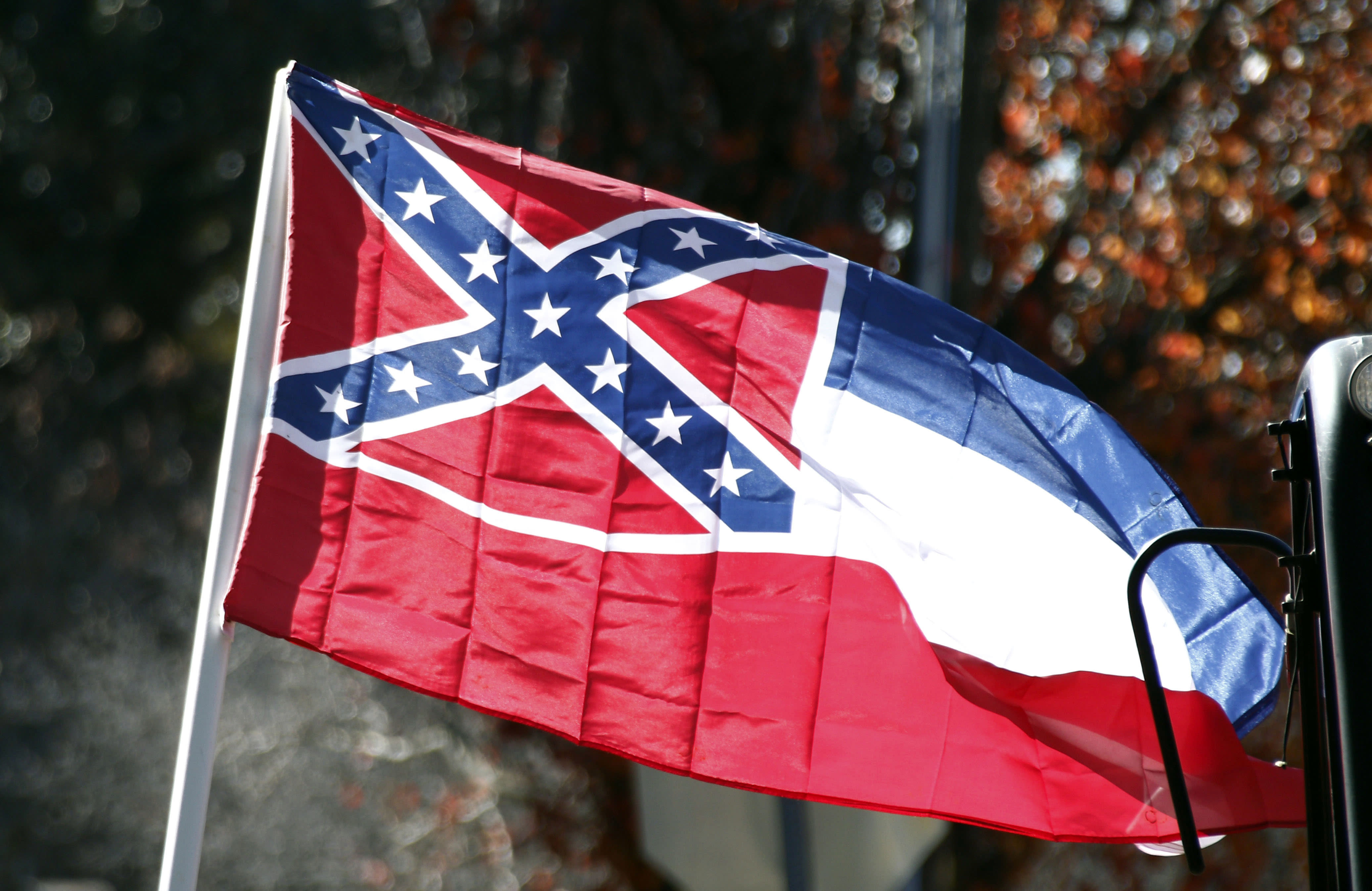 Mississippi man takes Confederate flag fight to high court