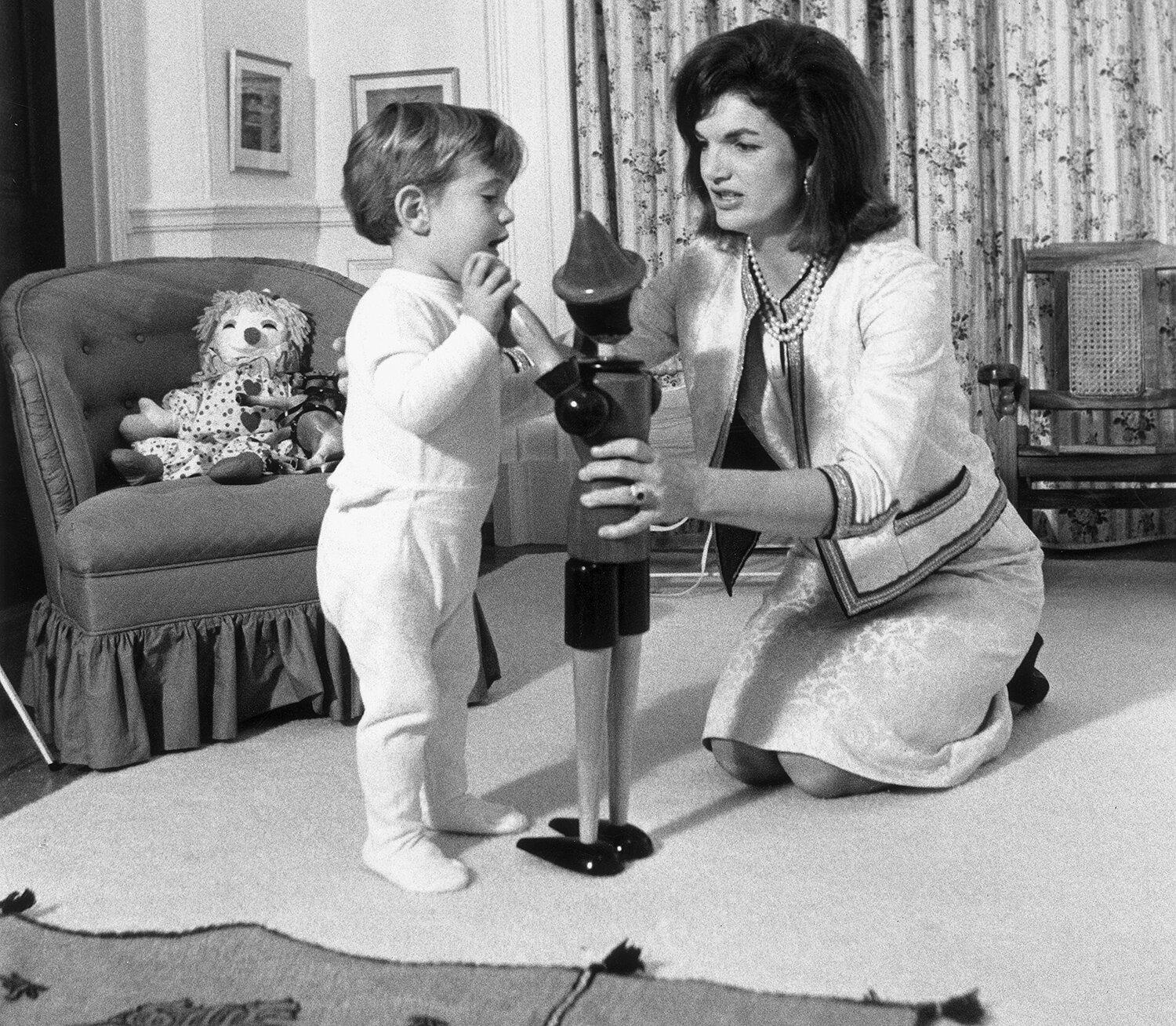 Jackie Kennedy S Secret Service Agent Remembers Jfk Jr S Birth And White House Childhood