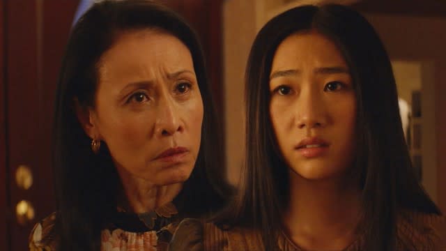 Kung Fu Sneak Peek Nicky And Her Mom Have A Tense Chat About Why She Came Back Exclusive