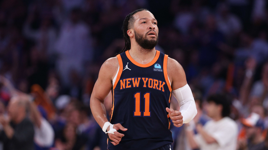 Getty Images - NEW YORK, NEW YORK - MAY 08: Jalen Brunson #11 of the New York Knicks reacts after a three point basket during the first quarter Indiana Pacers in Game Two of the Eastern Conference Second Round Playoffs at Madison Square Garden on May 08, 2024 in New York City. NOTE TO USER: User expressly acknowledges and agrees that, by downloading and or using this photograph, User is consenting to the terms and conditions of the Getty Images License Agreement. (Photo by Elsa/Getty Images)