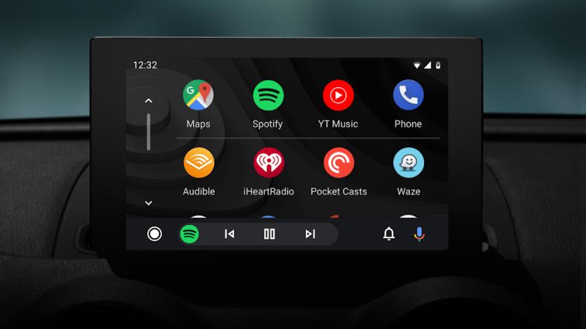 Android Auto display showing apps including Google Maps