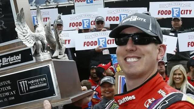 Kyle Busch passes Kyle Larson for win at Bristol